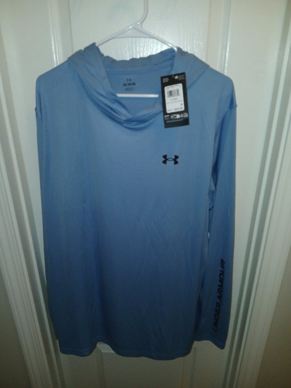 Under Armour Men's Hooded Lightweight Gray Shirt Size extra large